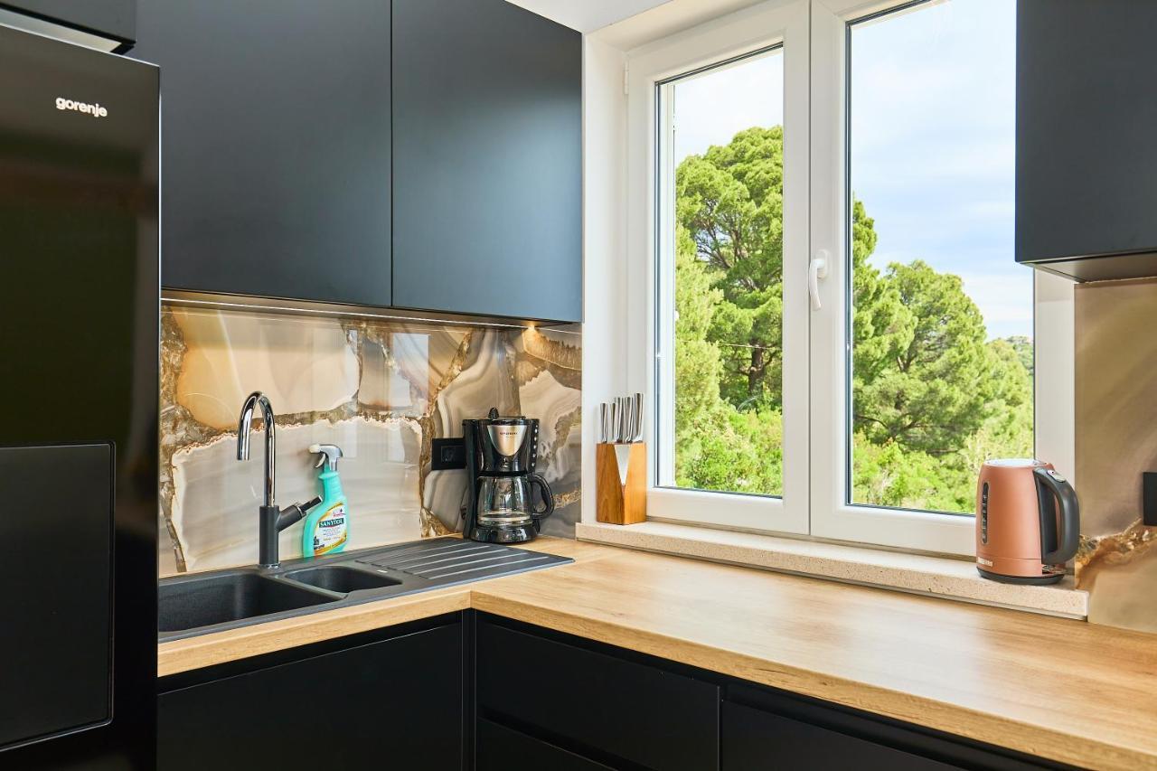 Apartments More Luxury Sobra Екстериор снимка